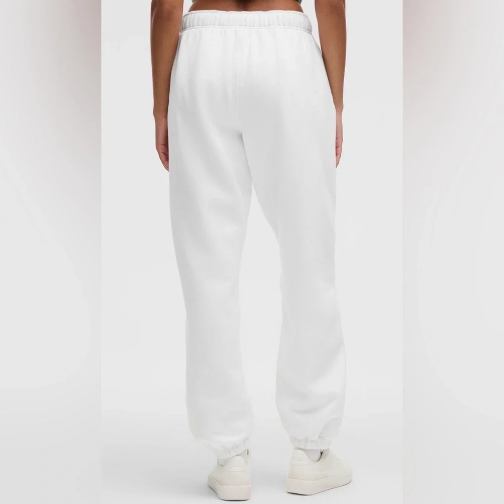 lululemon athletica White Scuba MR Oversized Jogger - Picture 2 of 8